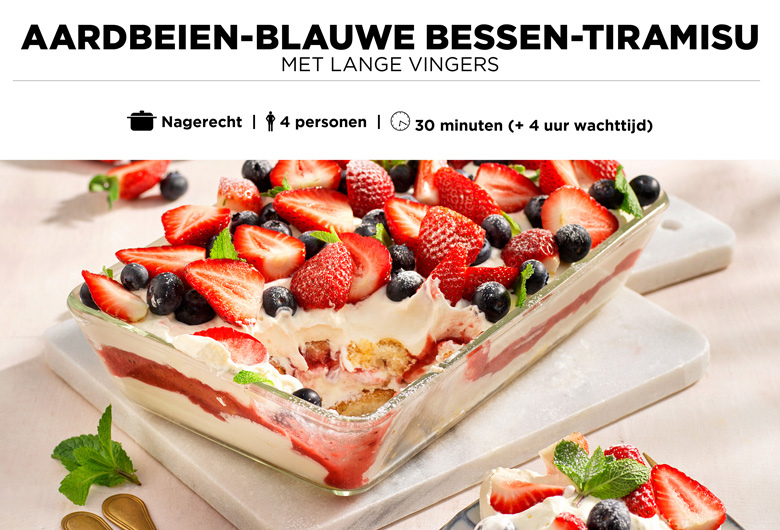 Aardbeien-blauwe bessen-tiramisu