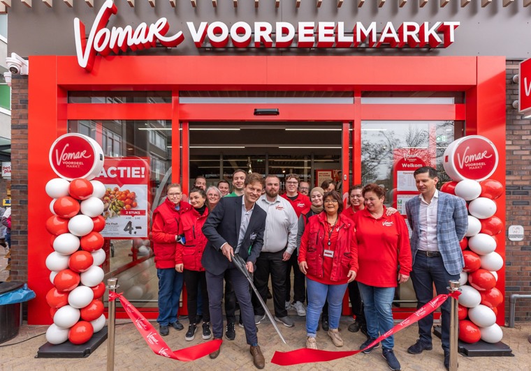 Vergrote Vomar De Hoef geopend