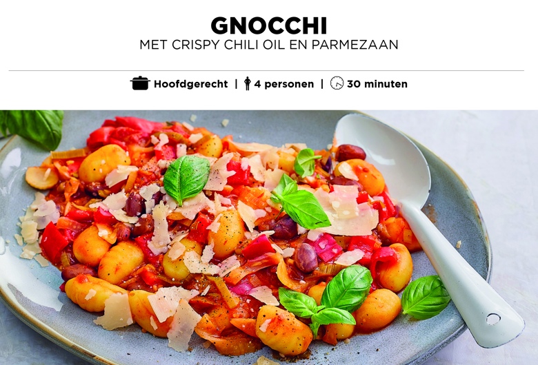 Gnocchi met crispy chili oil en parmezaan