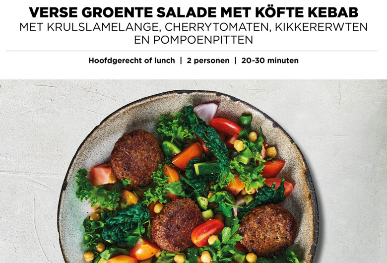 Verse groente salade met Köfte kebab