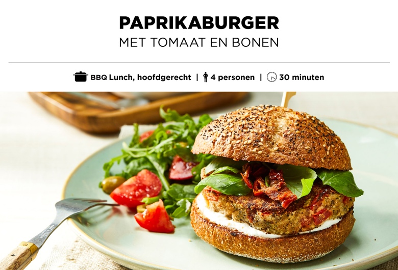 Paprikaburger met tomaat en bonen