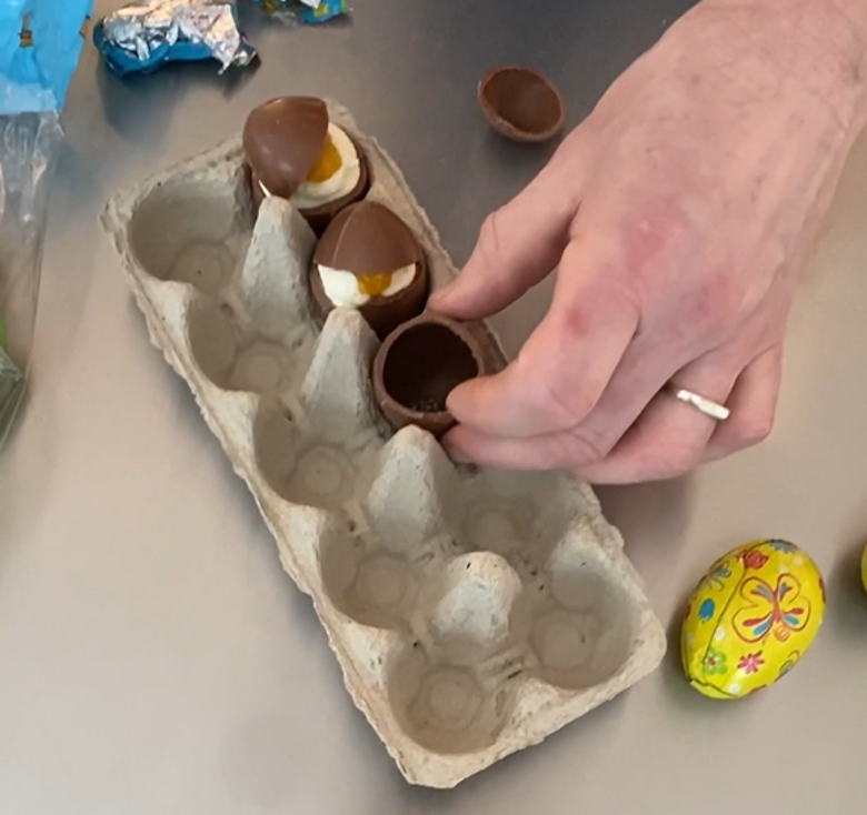 Receptvideo gevulde chocolade-eieren