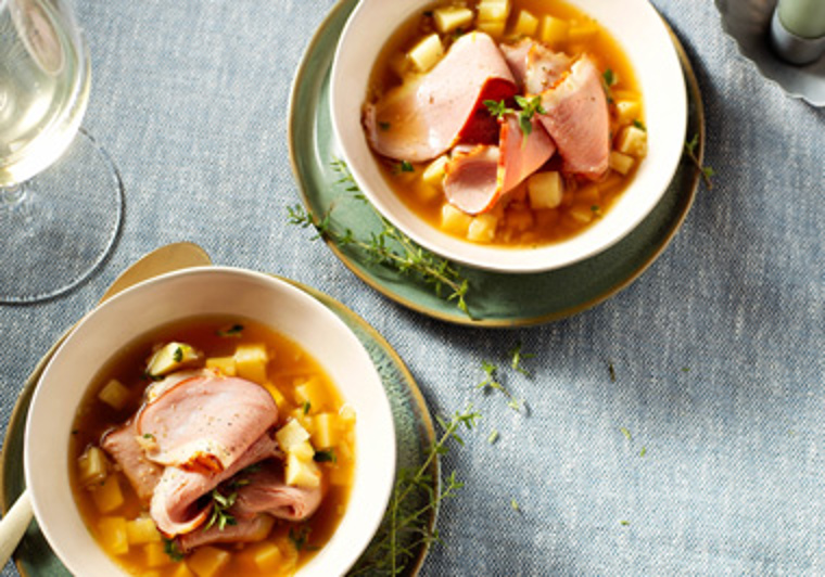 Wildbouillon met gerookte eendenborst